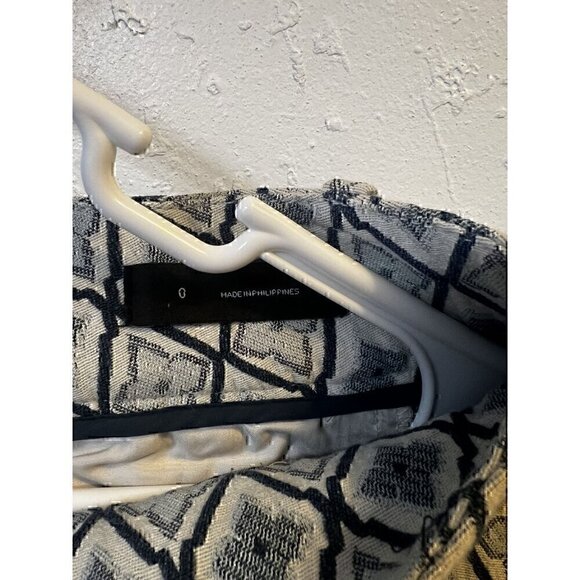 Ann Taylor Loft Geometric Print Shorts - Size 6 - Picture 2 of 7